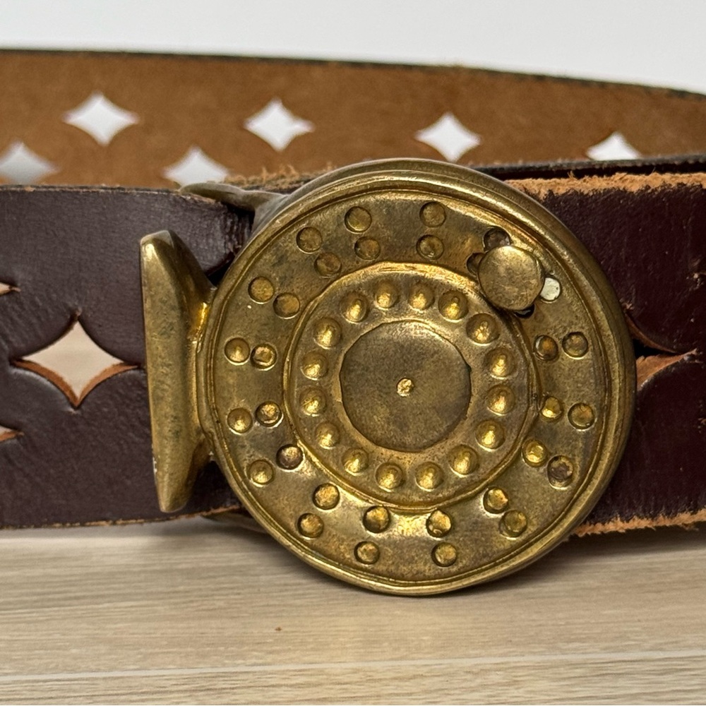 Mens Brown 39” Vineyard Vines Raw Edge Leather belt Brass Reel Buckle Fishing